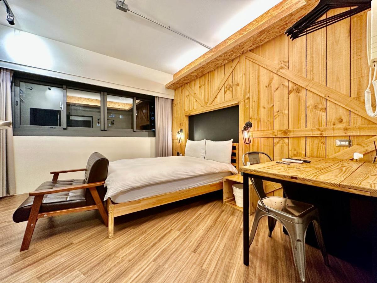 小鹿 Homestay Тайджун Екстериор снимка